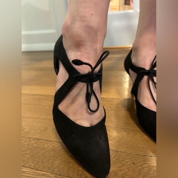 Stuart Weitzman Shoes - Vintage Stuart Weitzman black heels with tassel tie. Size 7.5m